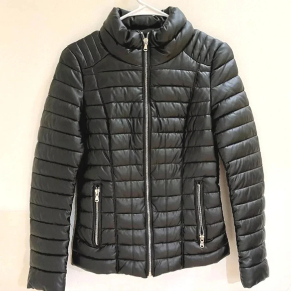 Guess Jackets & Blazers - GUESS Winter Puffer Jackert Buttery Smooth Size XL